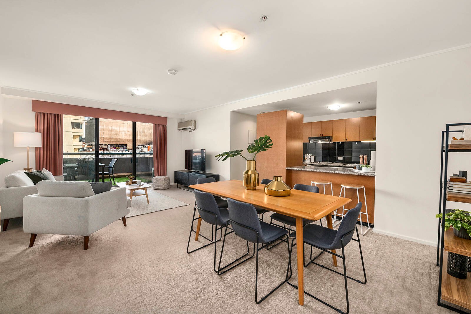 Property Gallery - Main Image