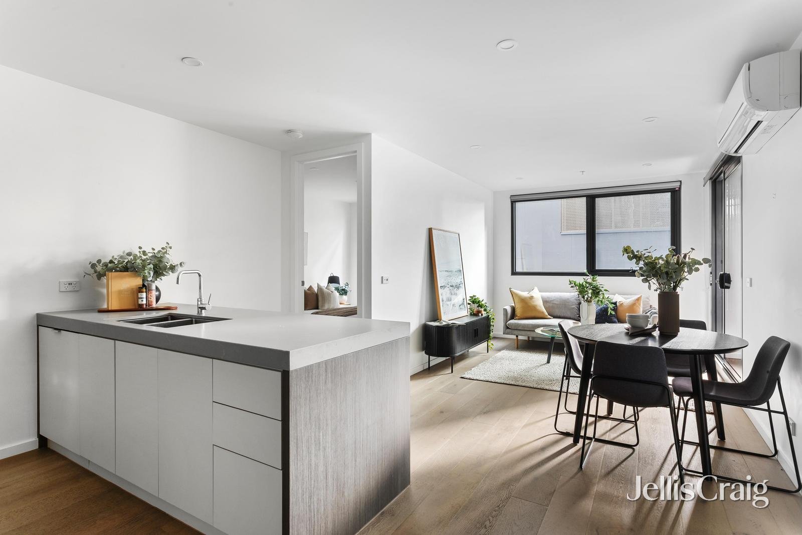 213/251 Johnston Street, Abbotsford image 2