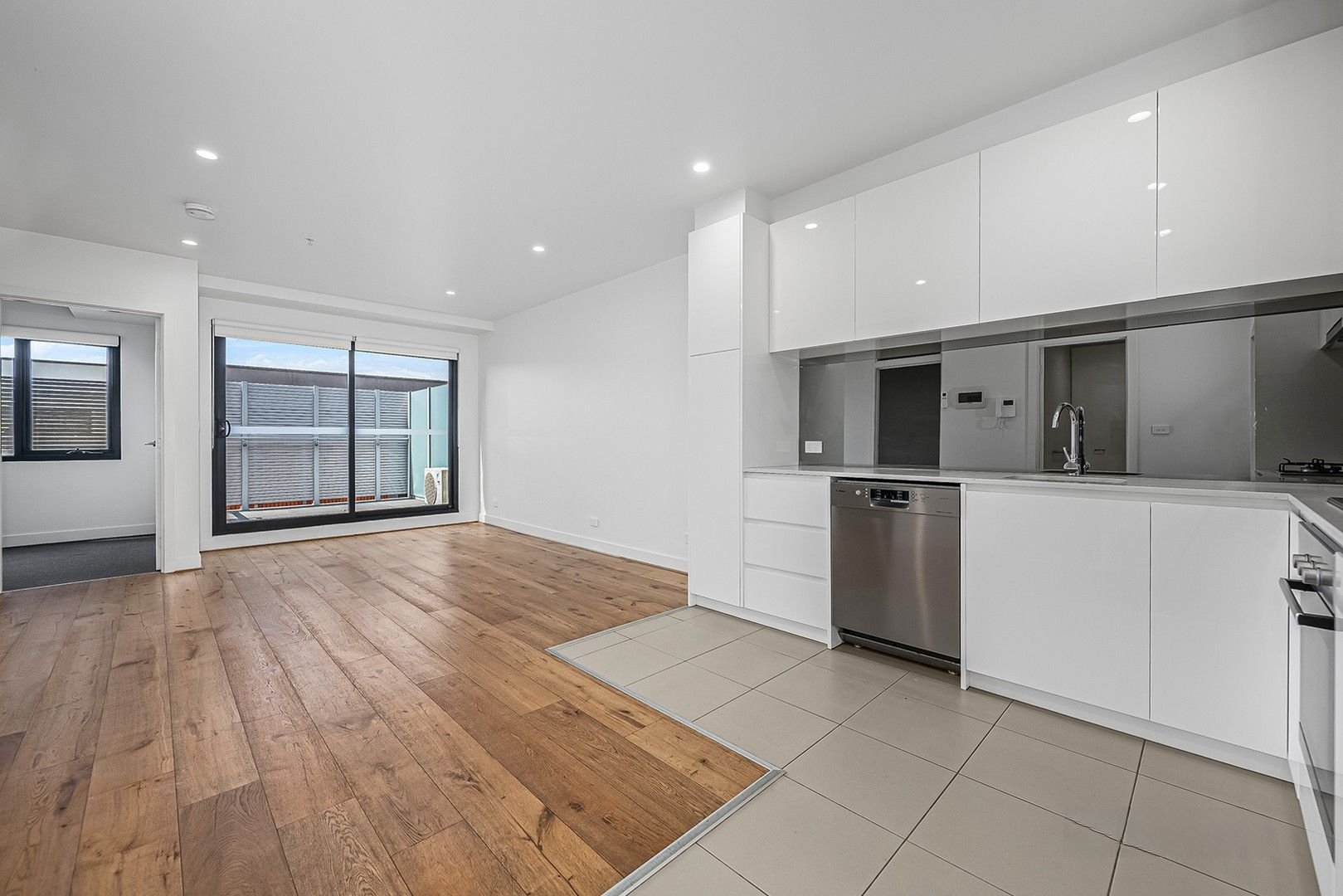 213/373-377 Burwood Highway, Burwood image 3