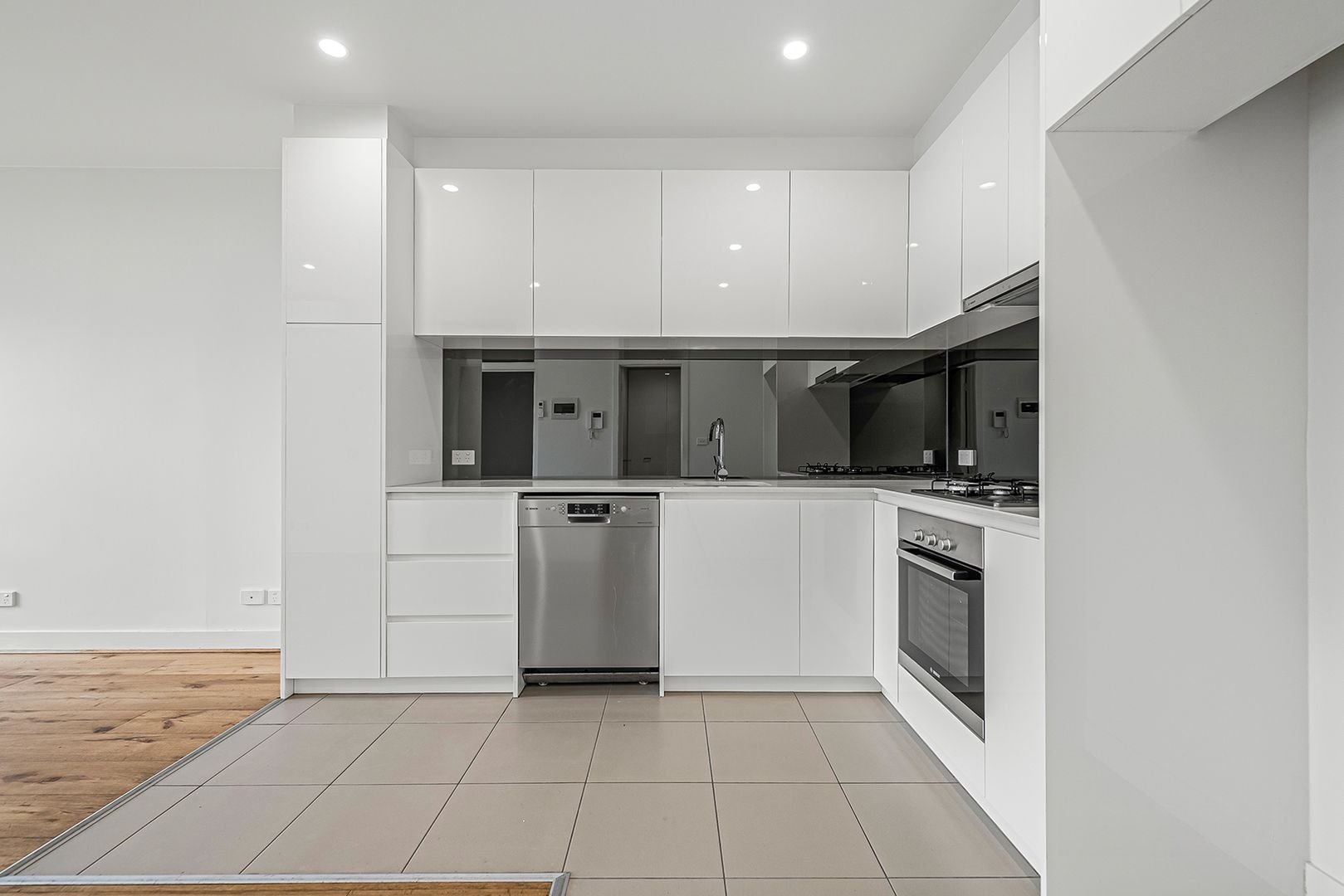 213/373-377 Burwood Highway, Burwood image 4