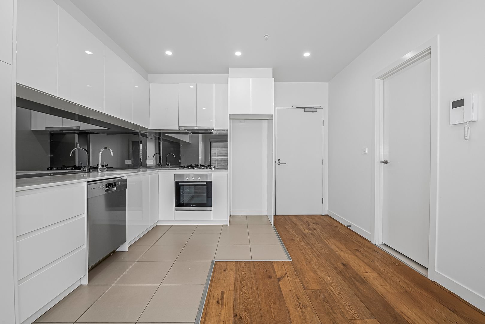 213/373-377 Burwood Highway, Burwood image 5