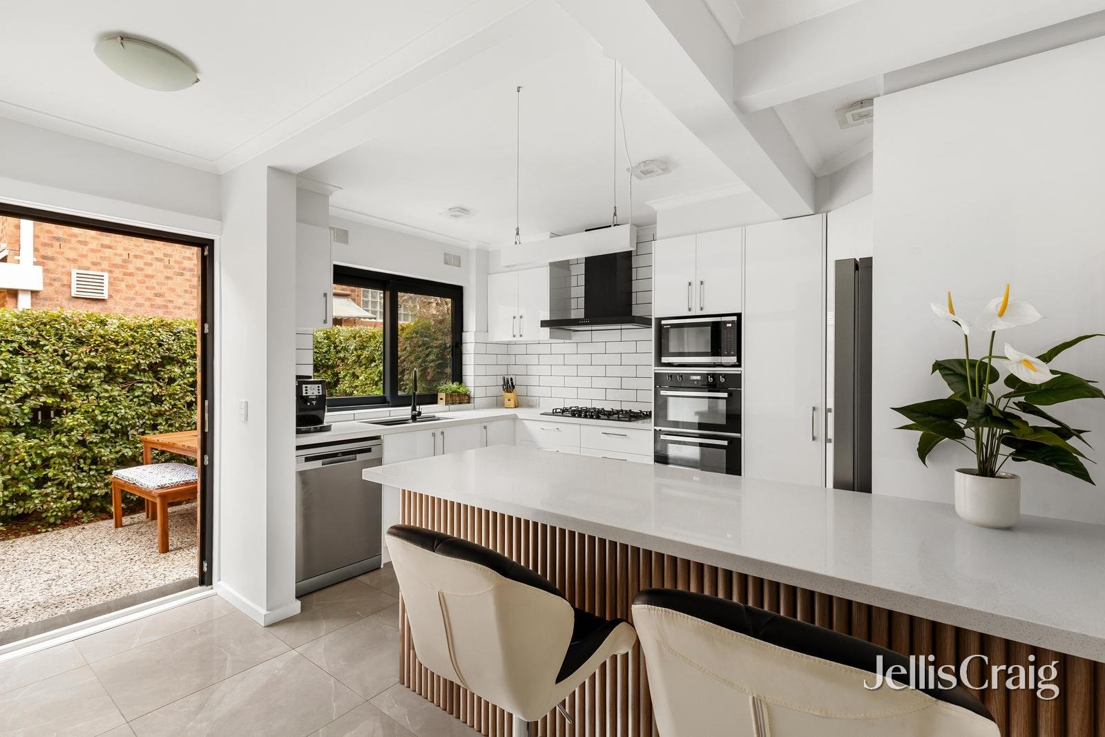 2/134-136 Milton Parade, Glen&nbsp;Iris image 3