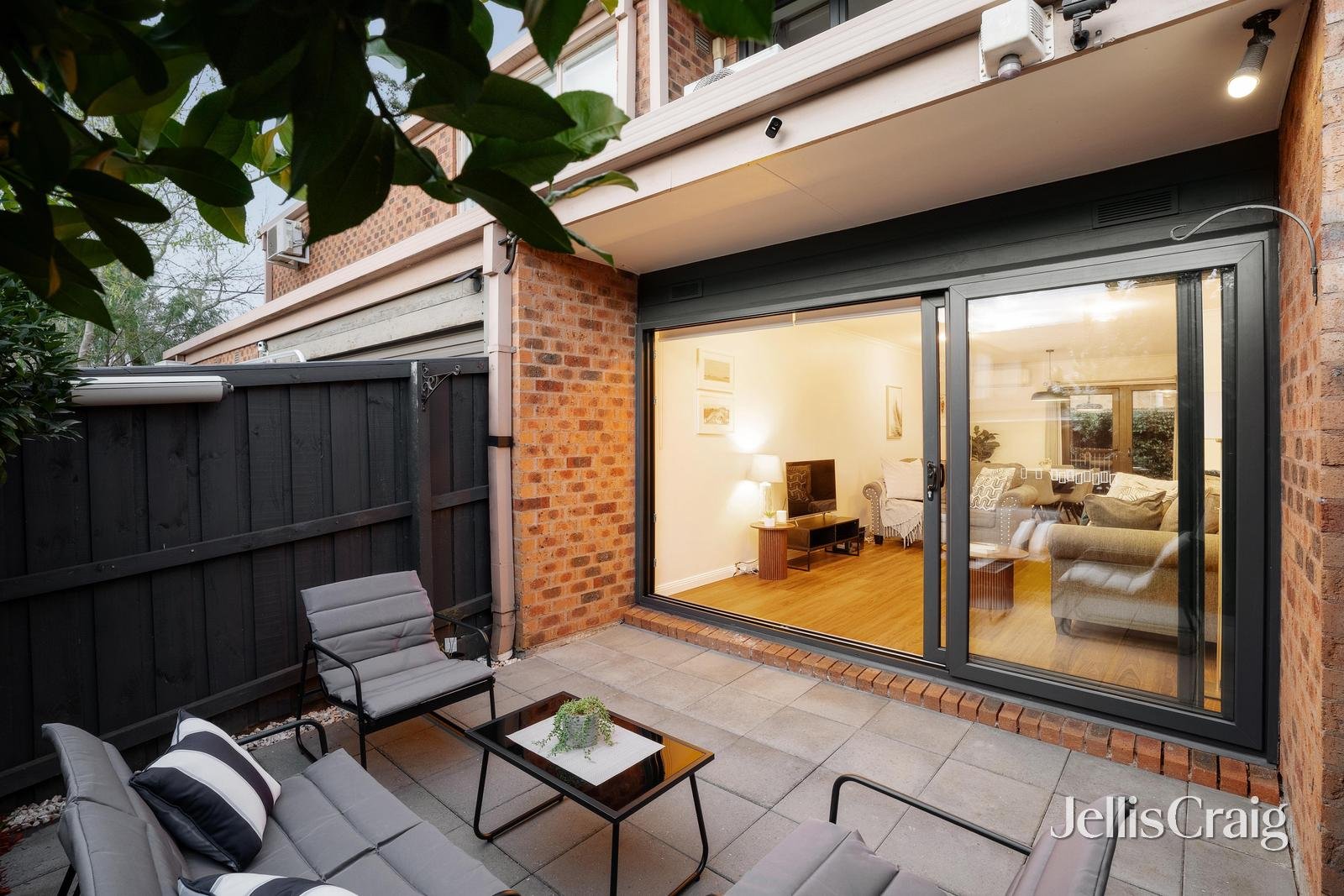 2/134-136 Milton Parade, Glen&nbsp;Iris image 10