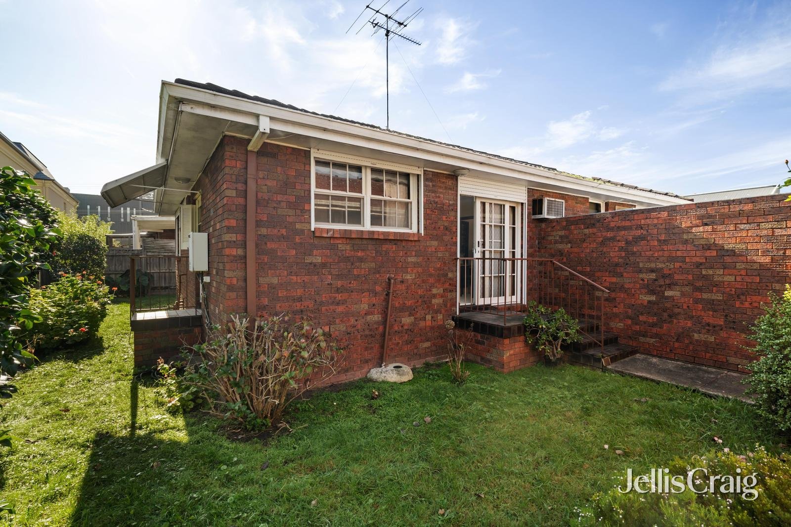 2/134 Barkers Road, Hawthorn image 8