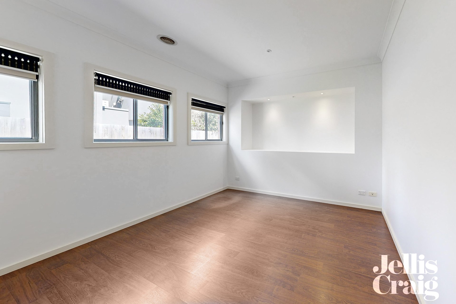 2/134 Cooper Street, Essendon image 7