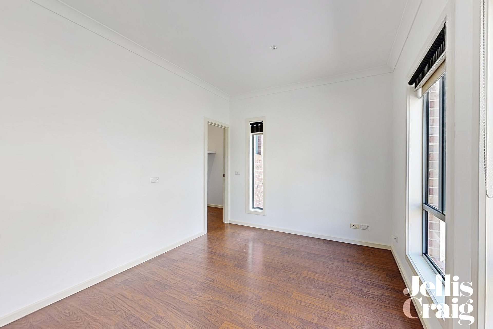2/134 Cooper Street, Essendon image 9