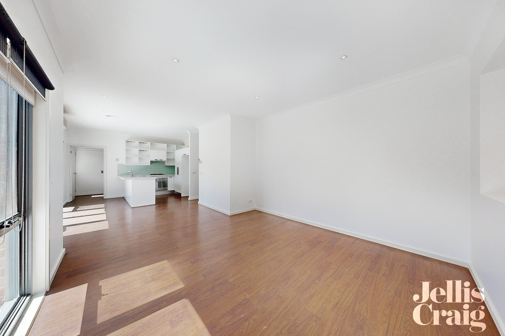 2/134 Cooper Street, Essendon image 5