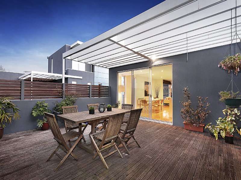 2/135 Ormond Esplanade, Elwood image 6