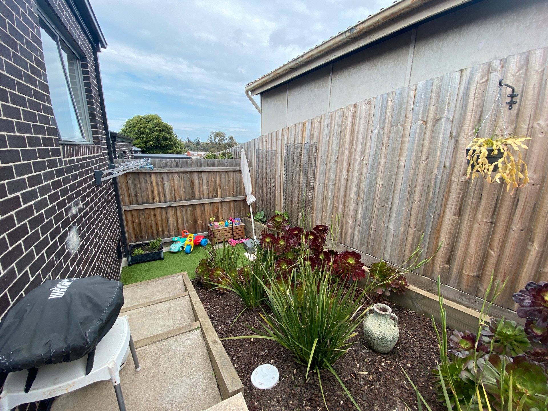 2/135 West Fyans Street, Newtown image 8