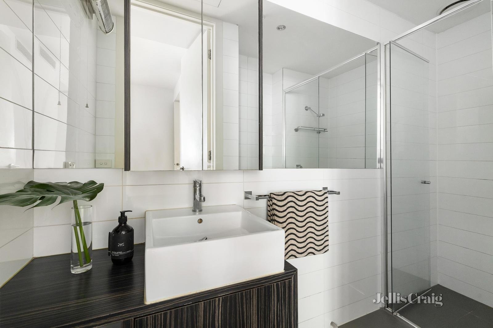 2/136 Church Street, Hawthorn image 6
