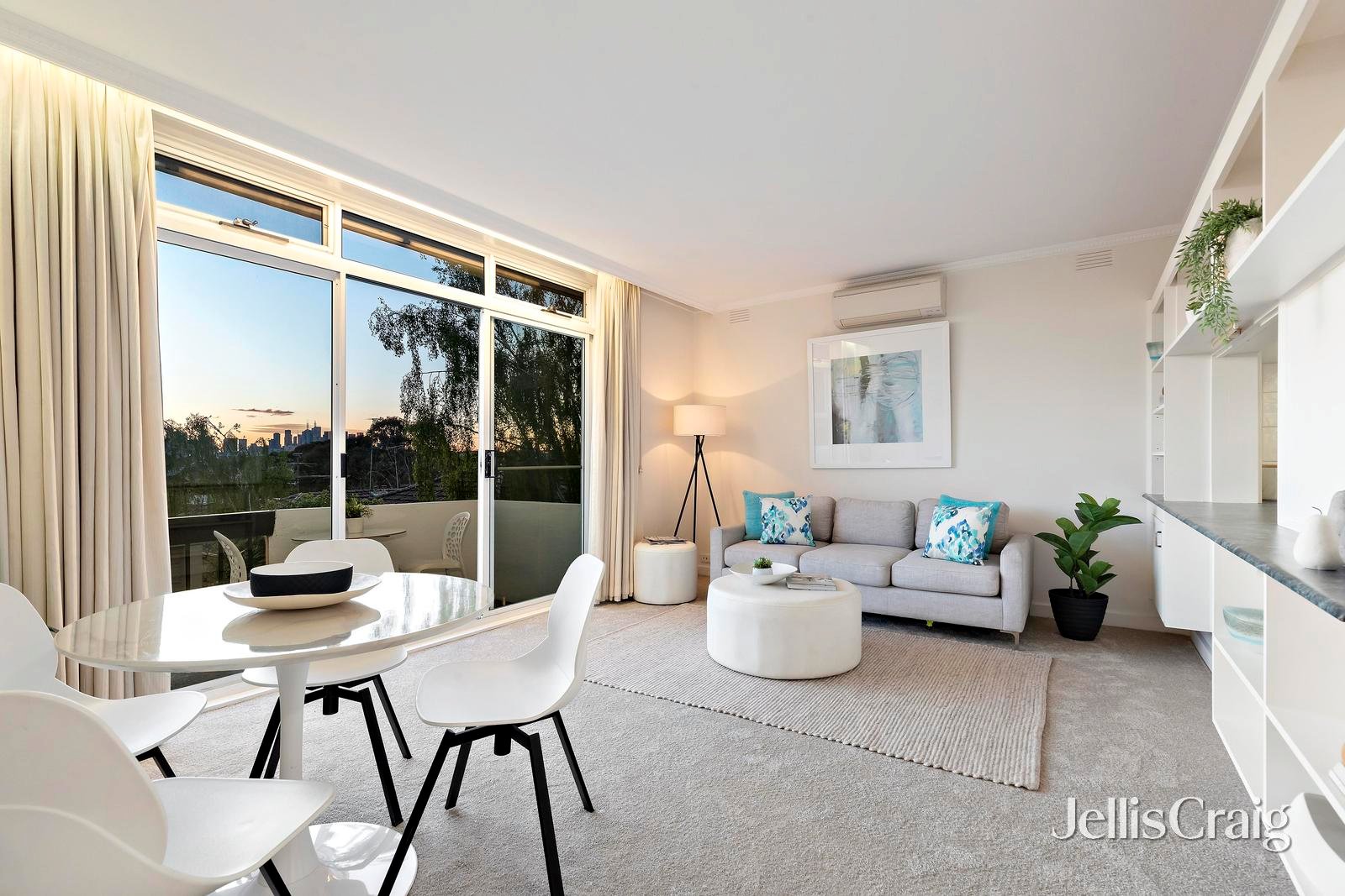 21/36 Grange Road, Toorak image 2