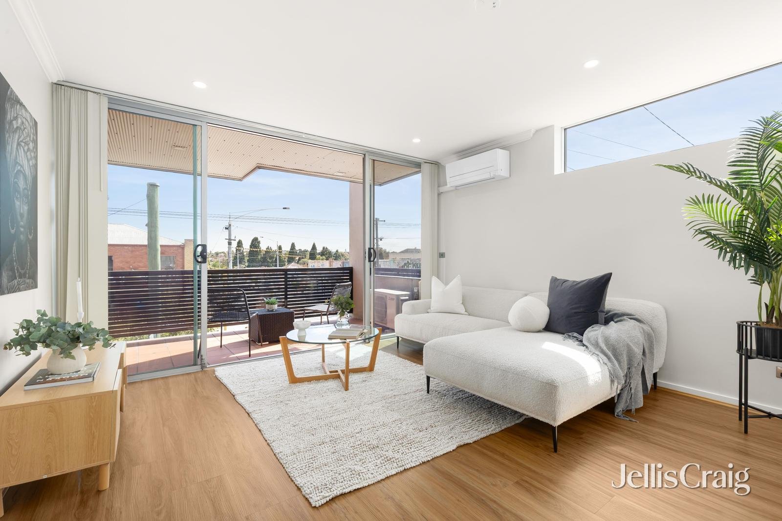2/137-139 Melville Road, Brunswick West image 3