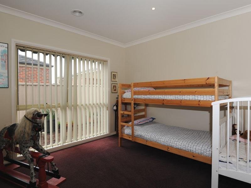 2/137 Bogong Avenue, Invermay Park image 11