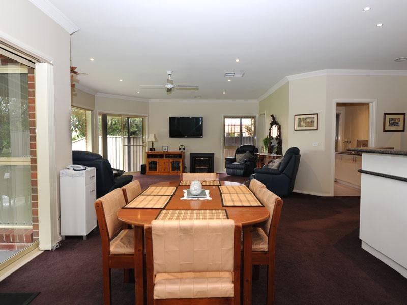 2/137 Bogong Avenue, Invermay Park image 20