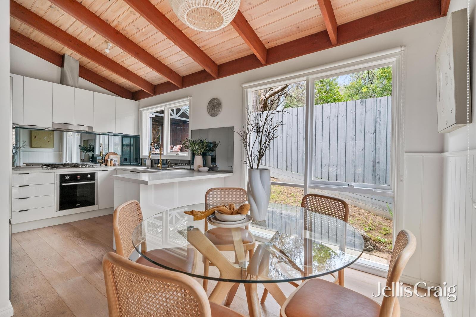 2/137 Bolton Street, Eltham image 2