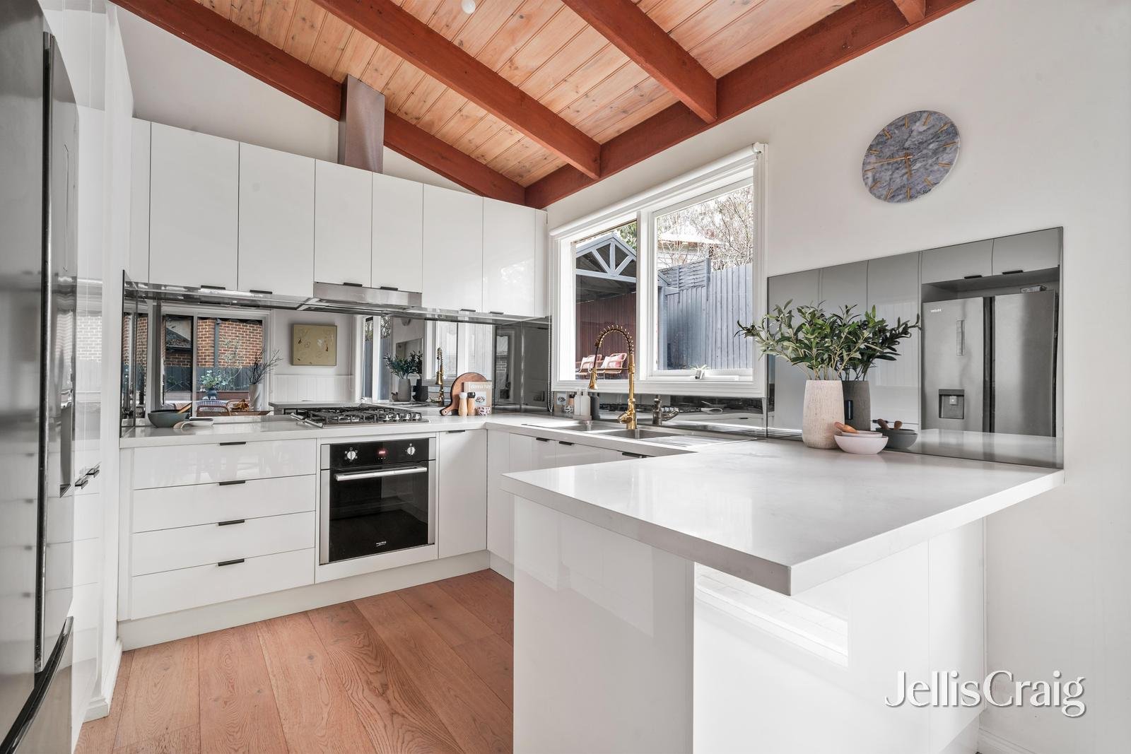 2/137 Bolton Street, Eltham image 3