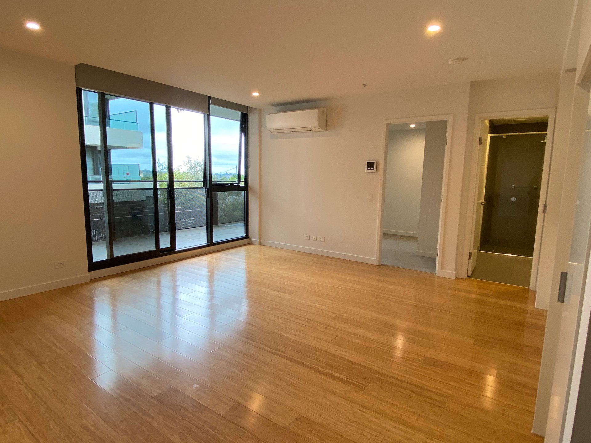 Property Gallery Thumbnail 2