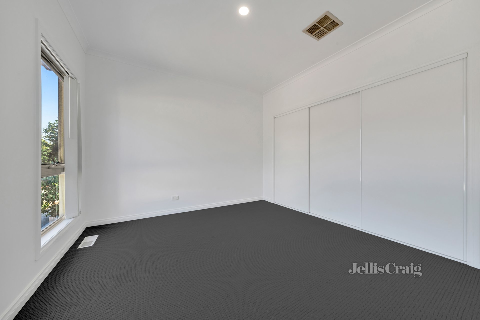 2/1372 Dandenong Road, Hughesdale image 6