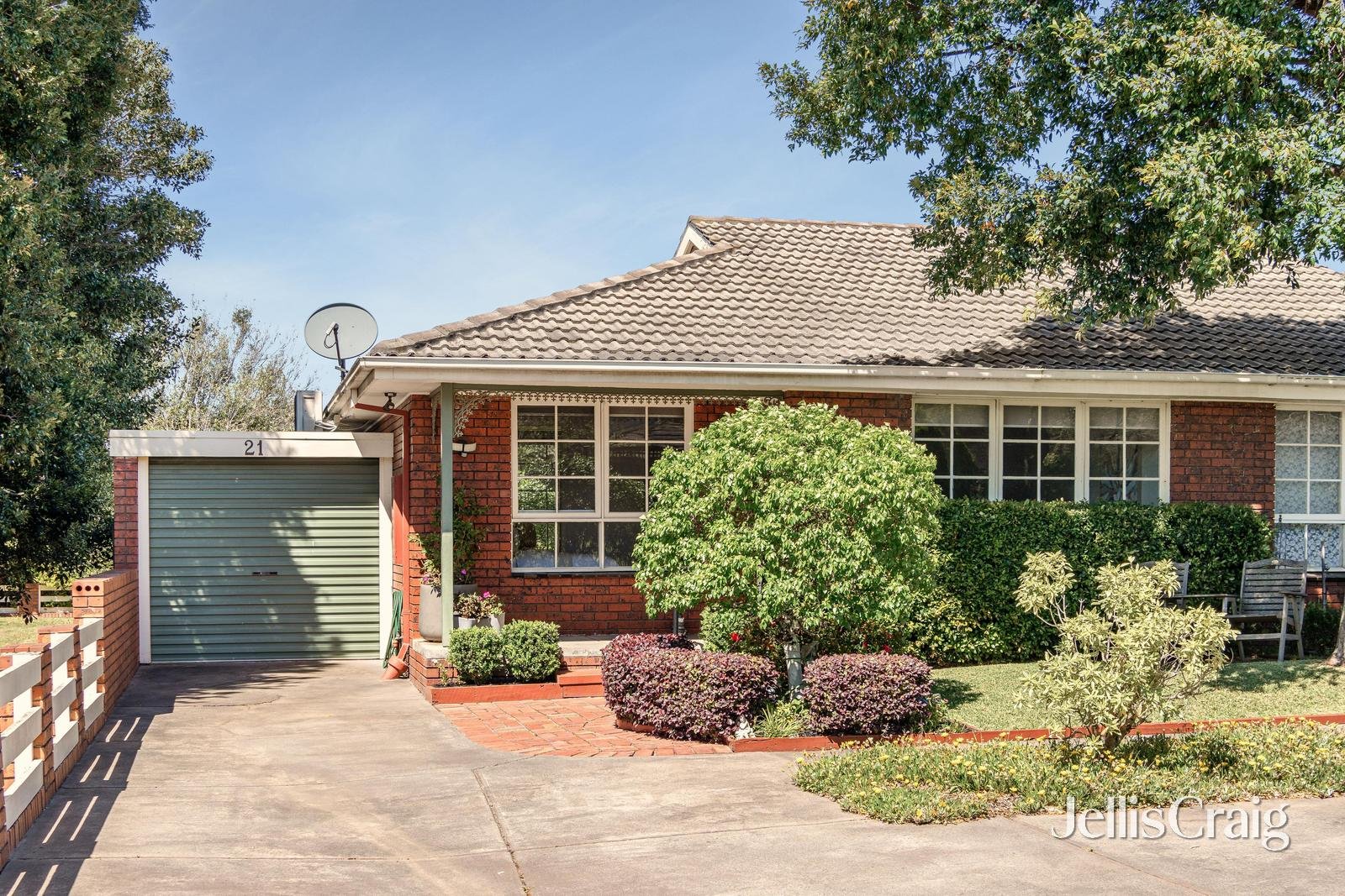 21/374 Warrigal Road, Cheltenham image 1