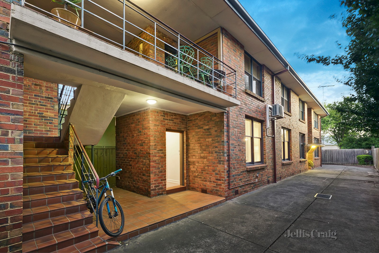 2/1378 Dandenong Road, Hughesdale image 8