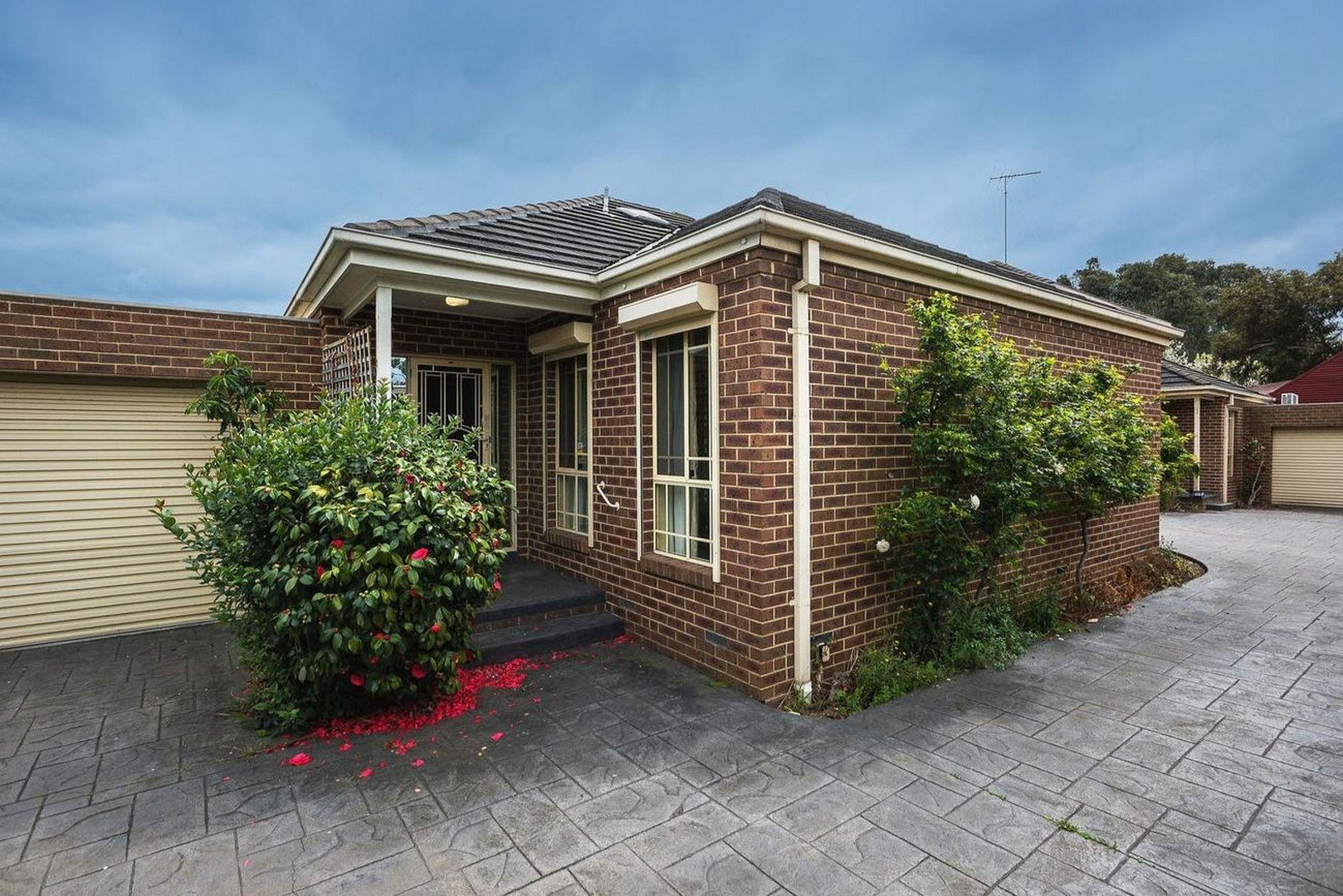 2/1379 Centre Road, Clayton image 2