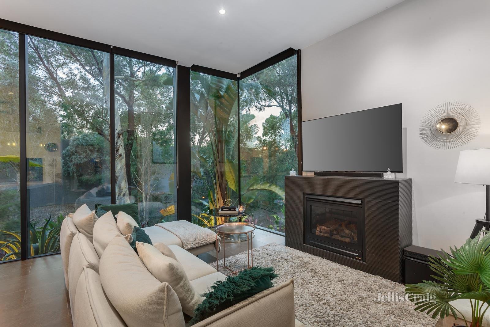 2/138 Winfield Road, Balwyn North image 4