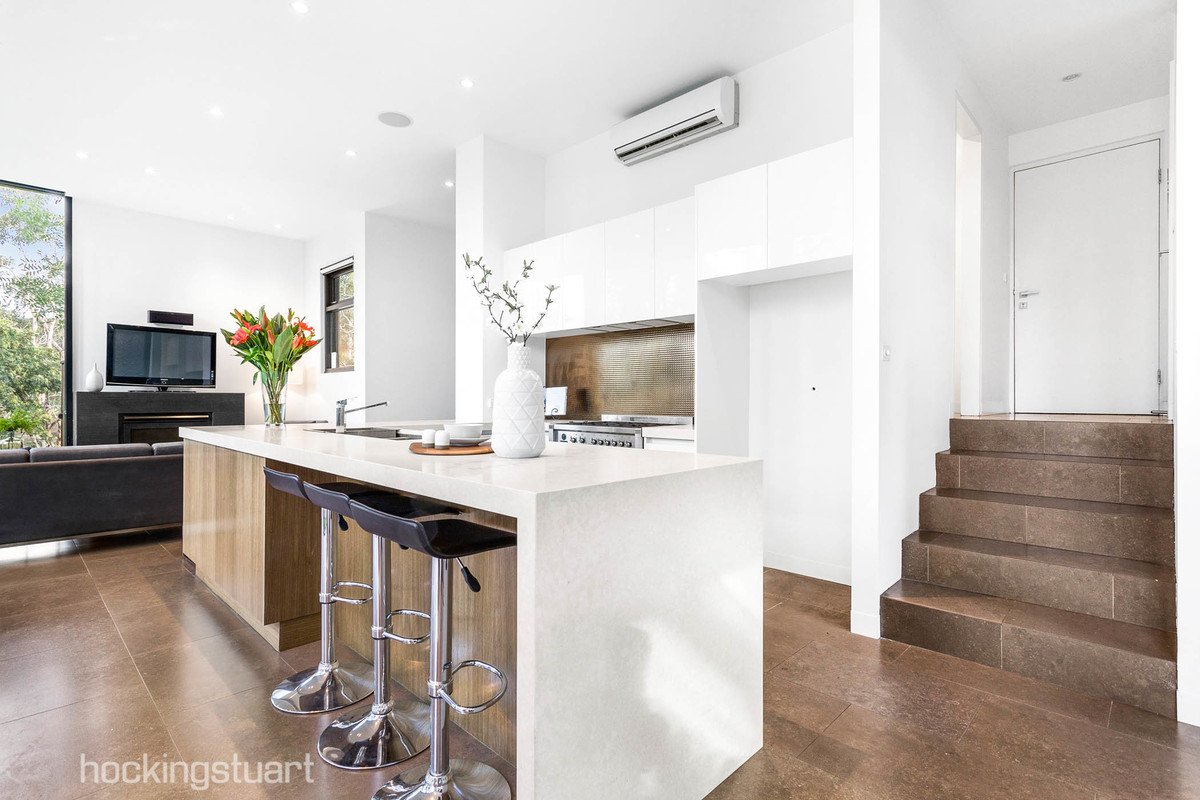 2/138 Winfield Road, Balwyn North image 6