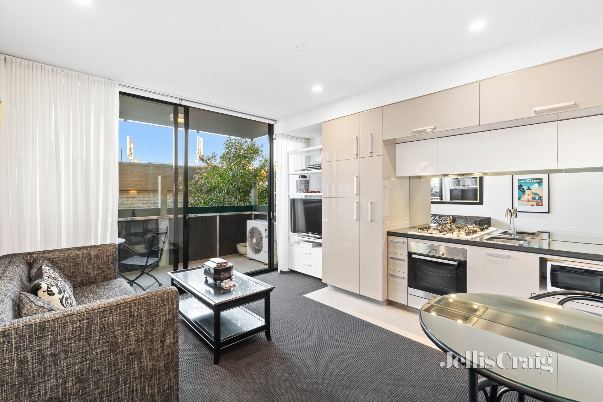 213/81 Riversdale Road, Hawthorn image 1