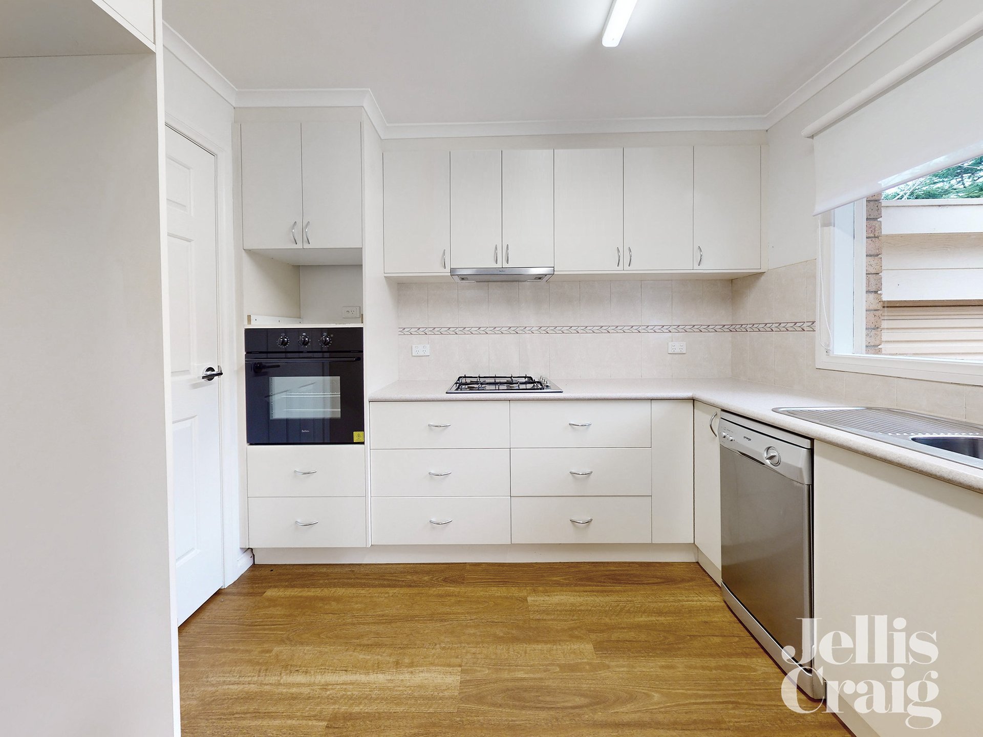 2/139 Mont Albert Road, Balwyn image 4