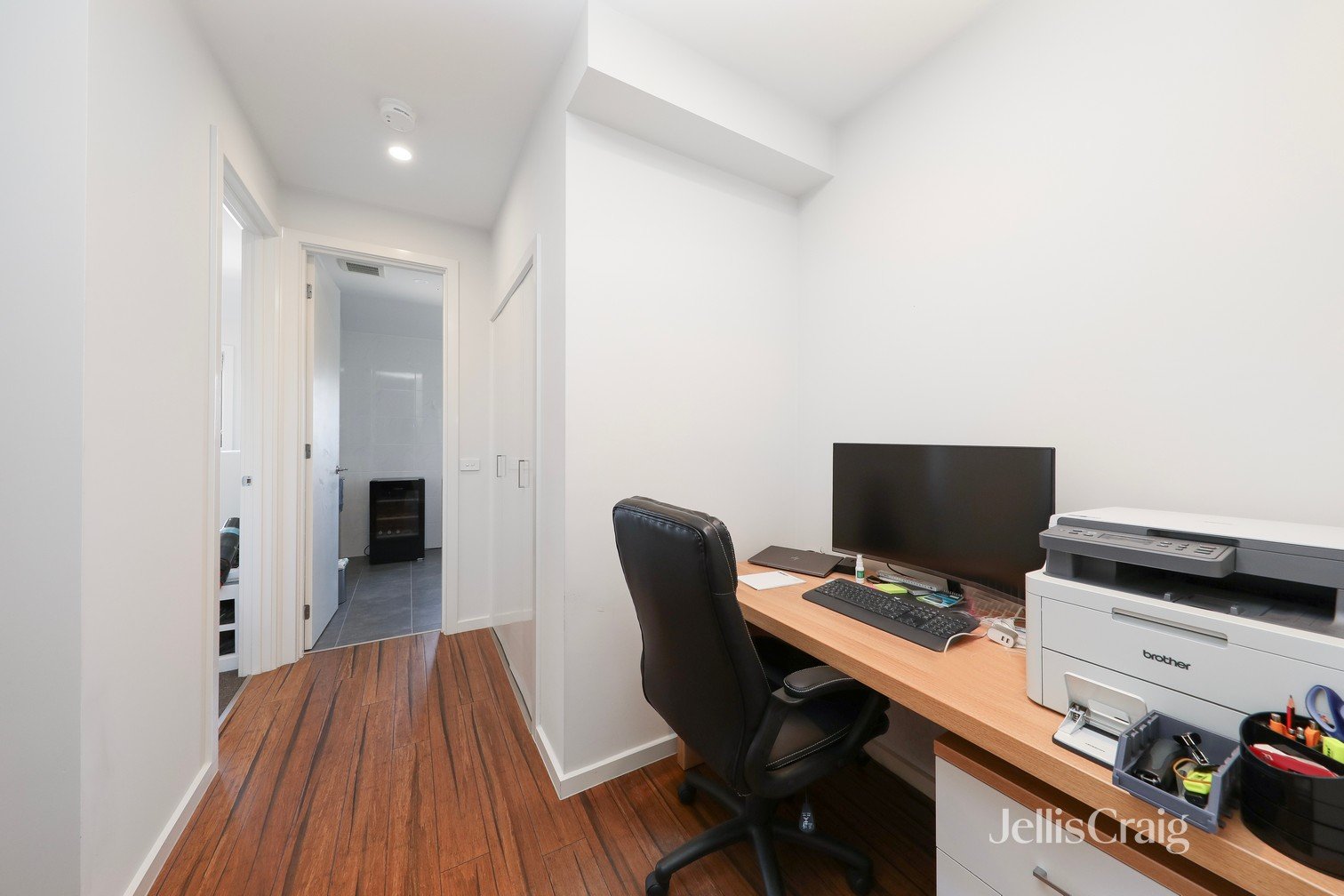 2/139 Railway Place, Williamstown image 9