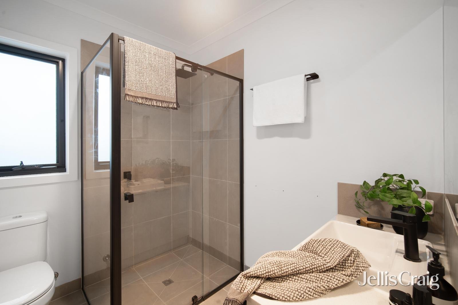 2/14 Brooksbank Court, Black Hill image 9