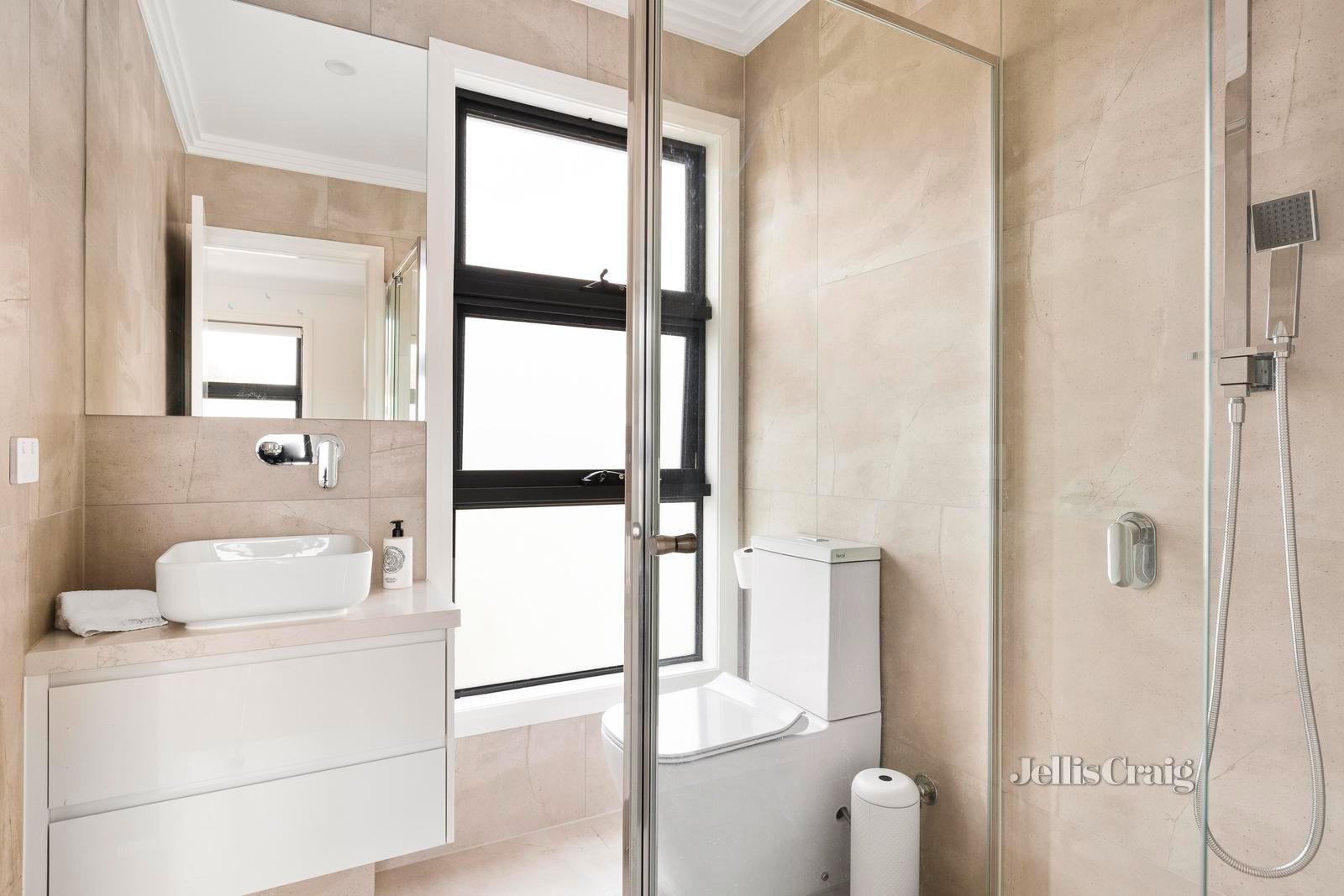 2/14 Carwarp Street, Macleod image 10