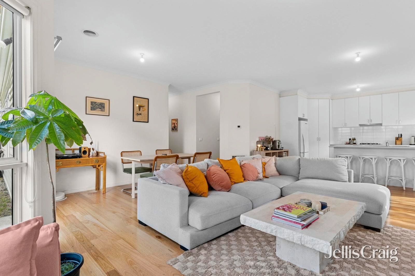 2/14 Corinella Road, Woodend image 2