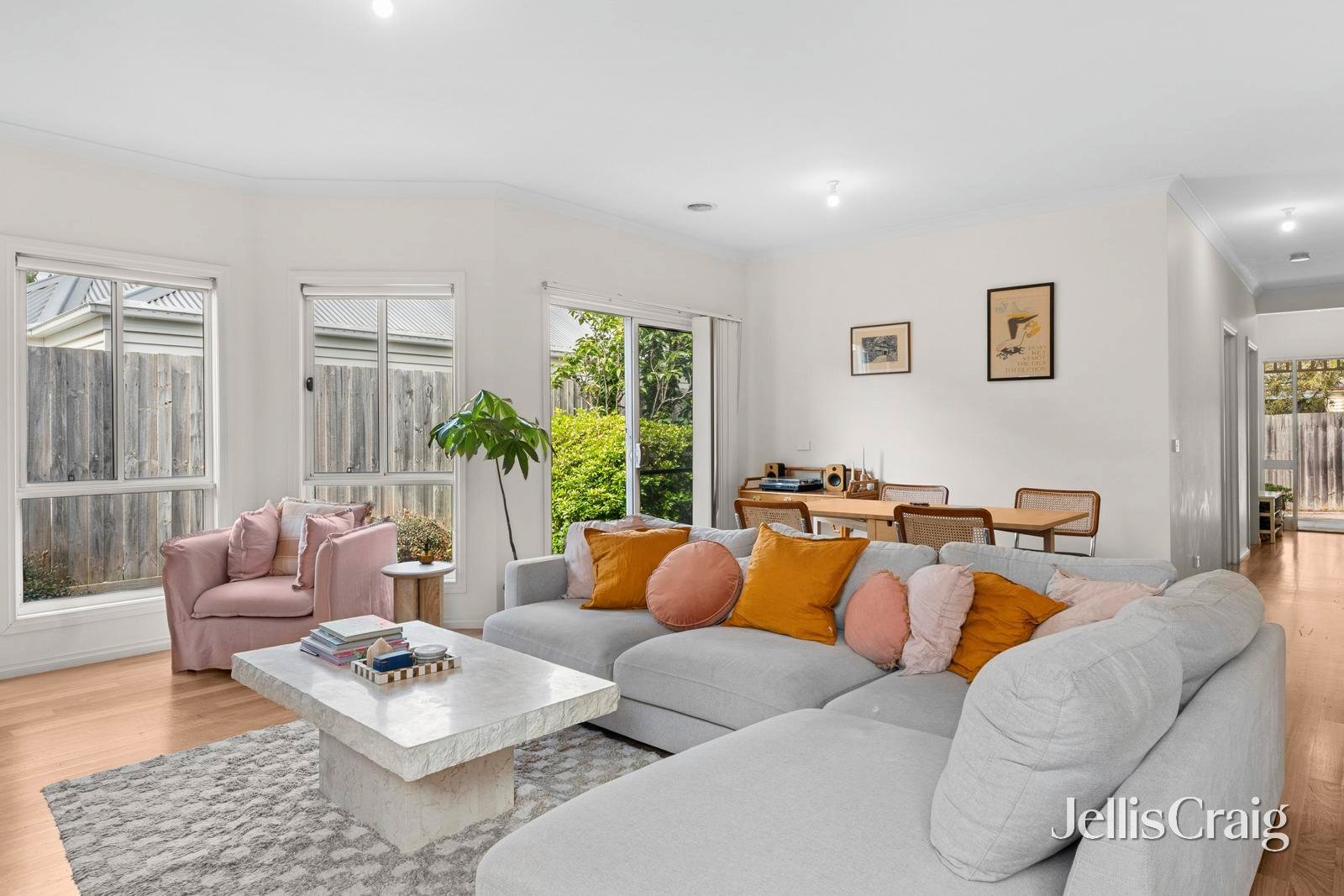 2/14 Corinella Road, Woodend image 6