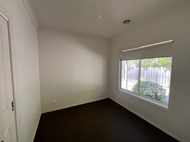 2/14 Corinella Road, Woodend image 4