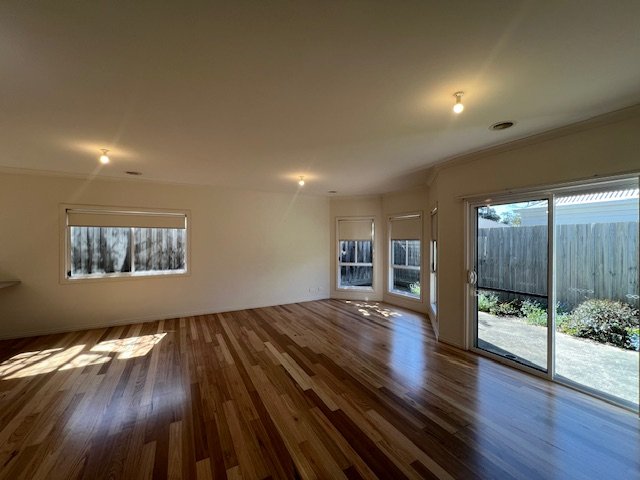 2/14 Corinella Road, Woodend image 7