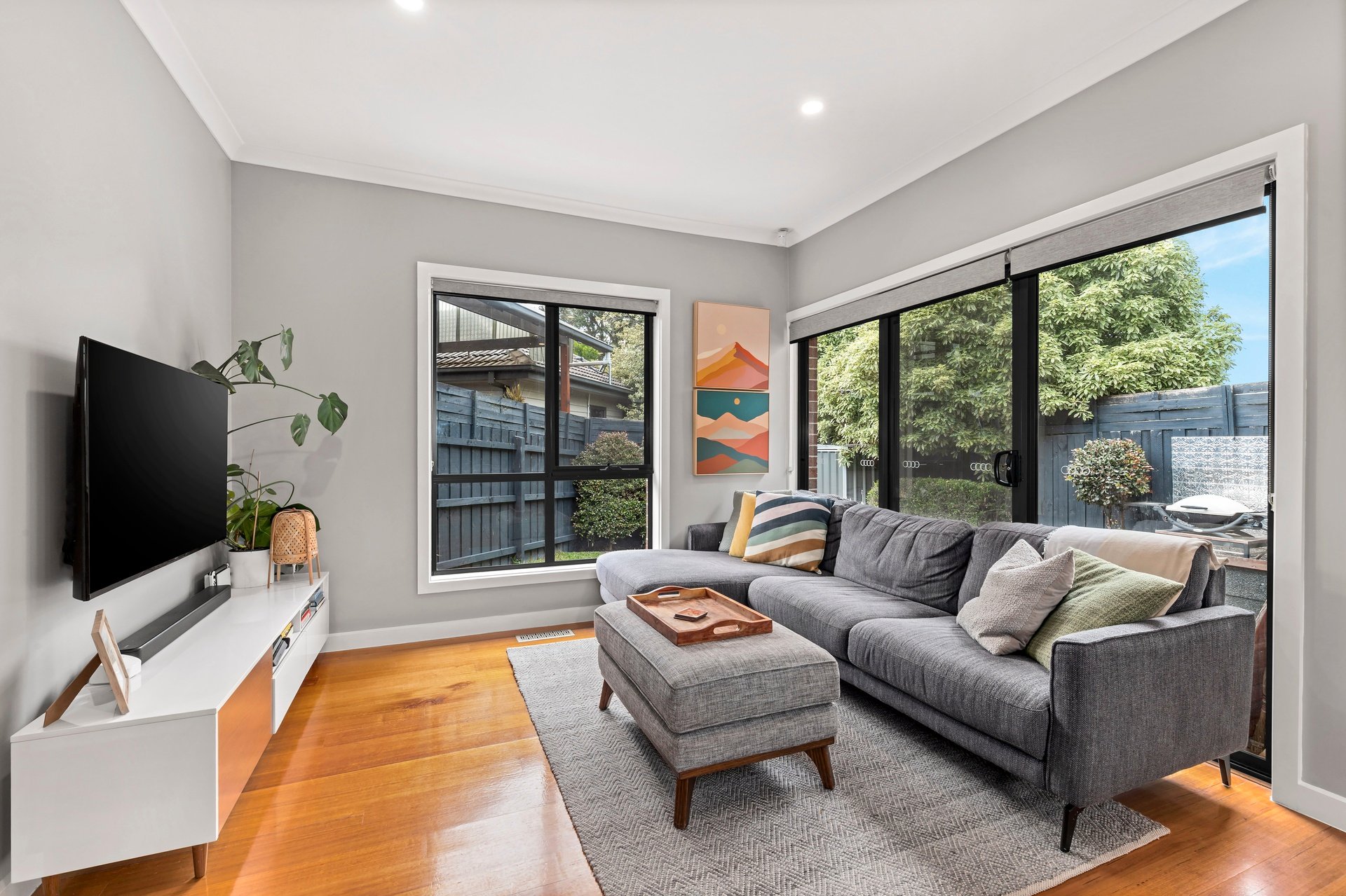 2/14 Daours Court, Watsonia image 2