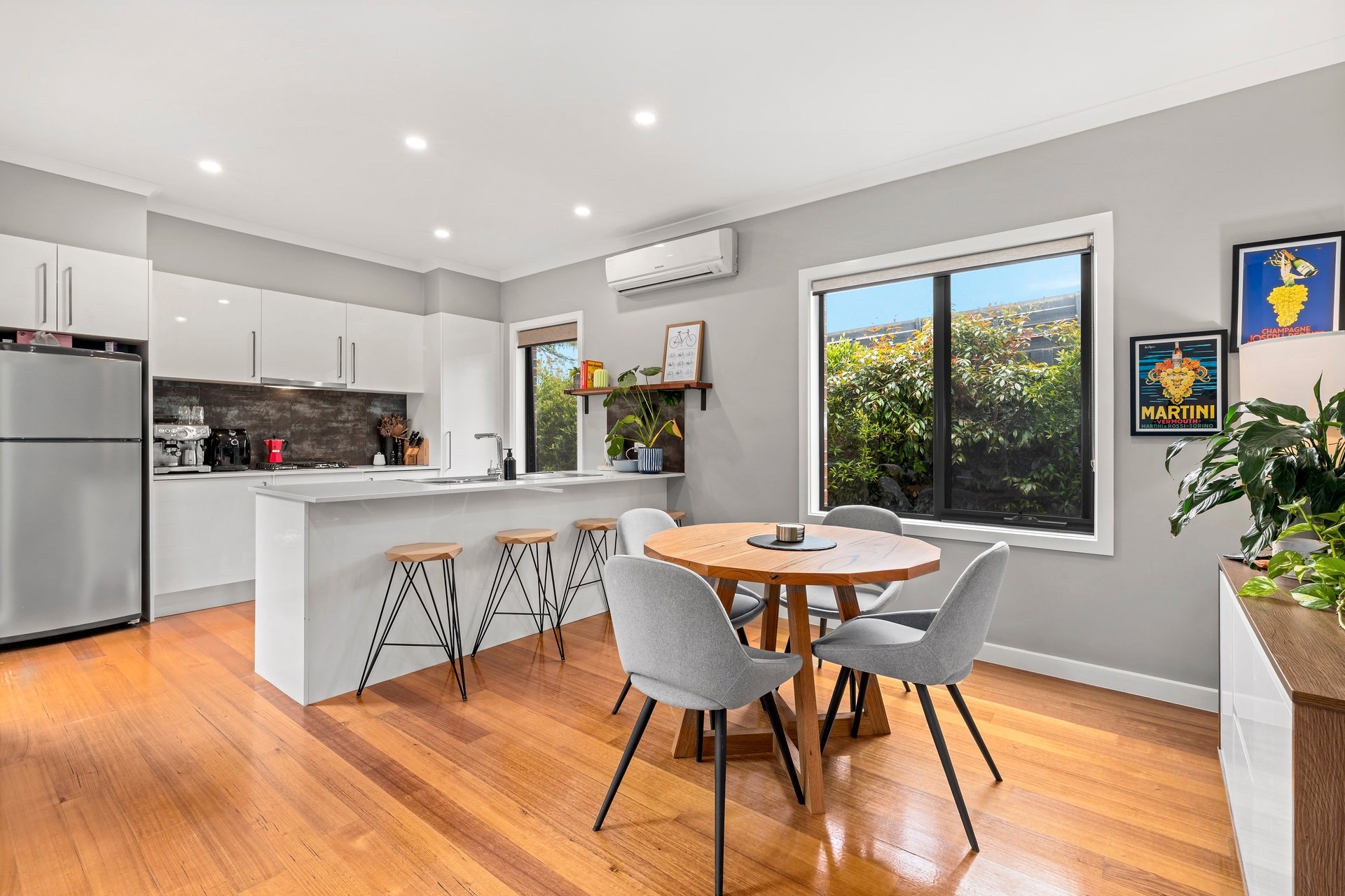 2/14 Daours Court, Watsonia image 3