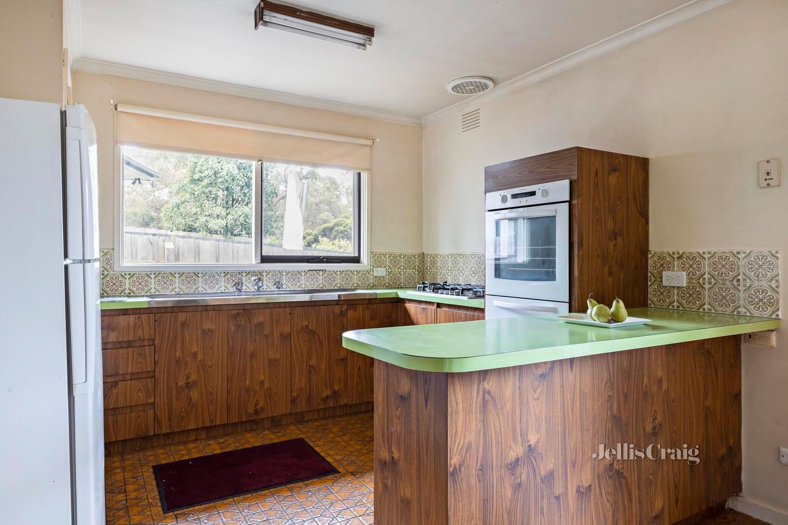 2/14 Davey Road, Montmorency image 3