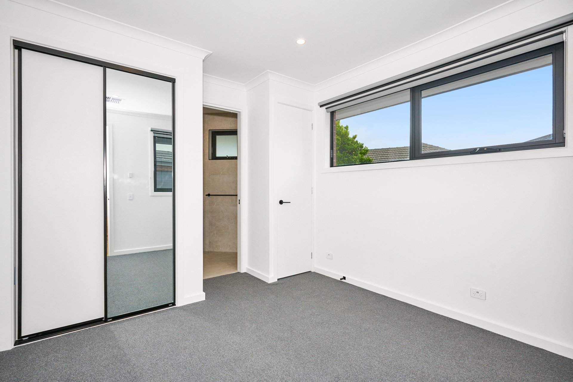 2/14 Diane Crescent, Mooroolbark image 5