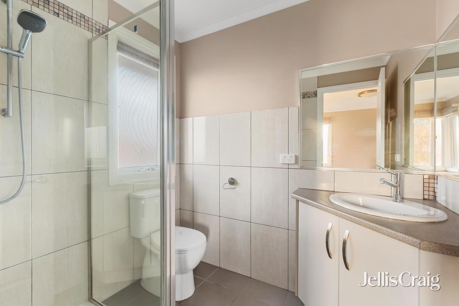 2/14 Edgar Street, Heidelberg image 8