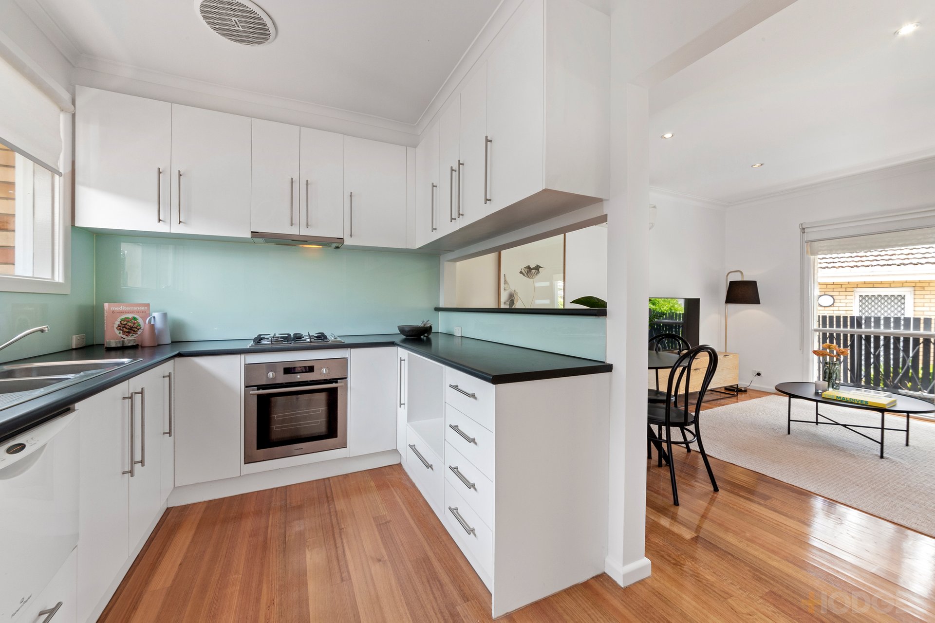 2 / 14 Enfield Road Brighton