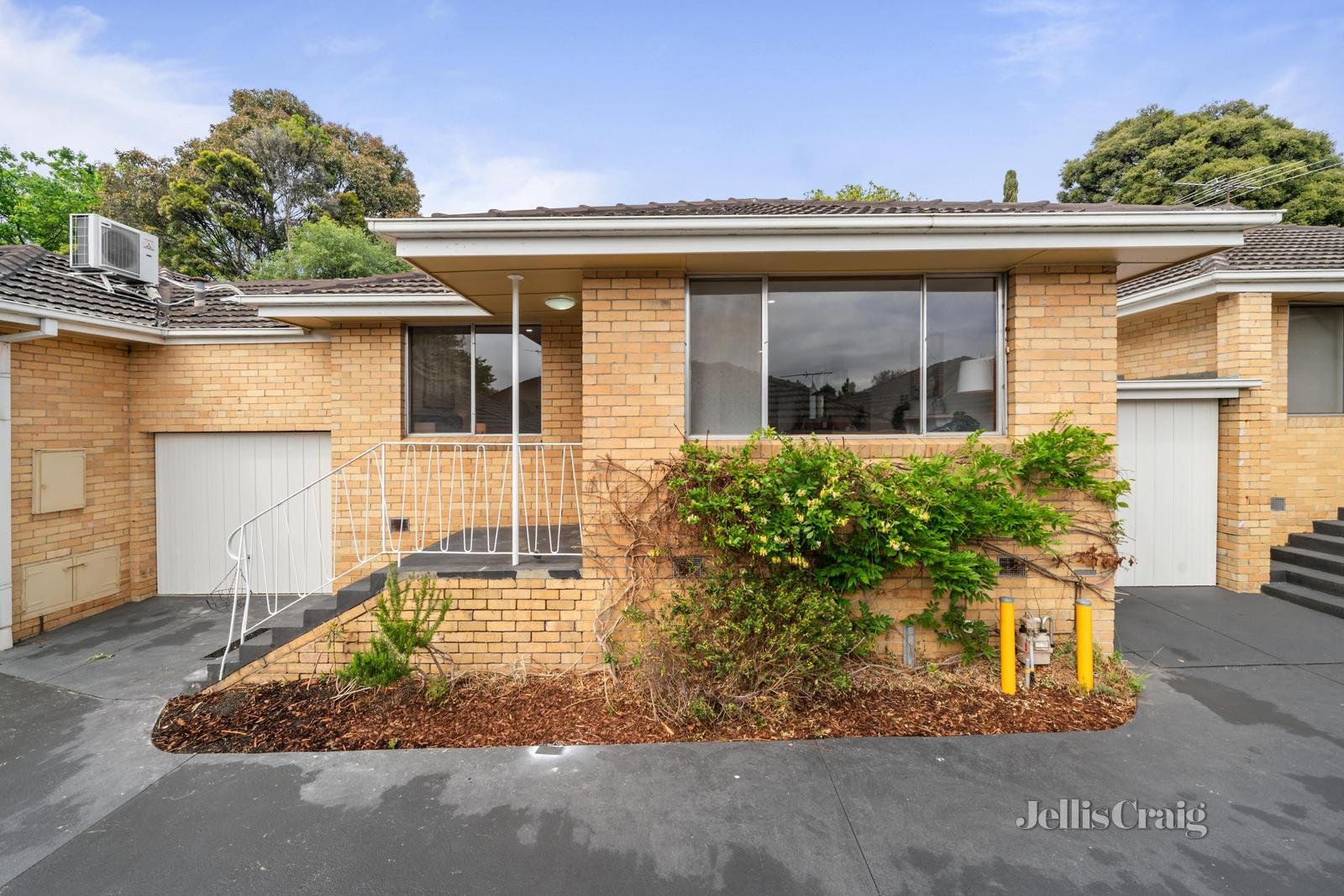 2/14 Essex Road, Surrey Hills image 2