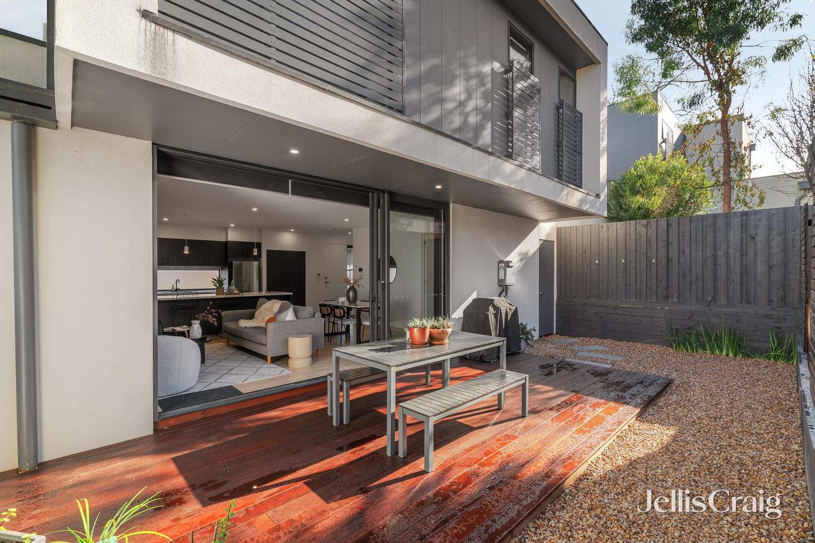 2/14 Fairway Road, Doncaster image 8