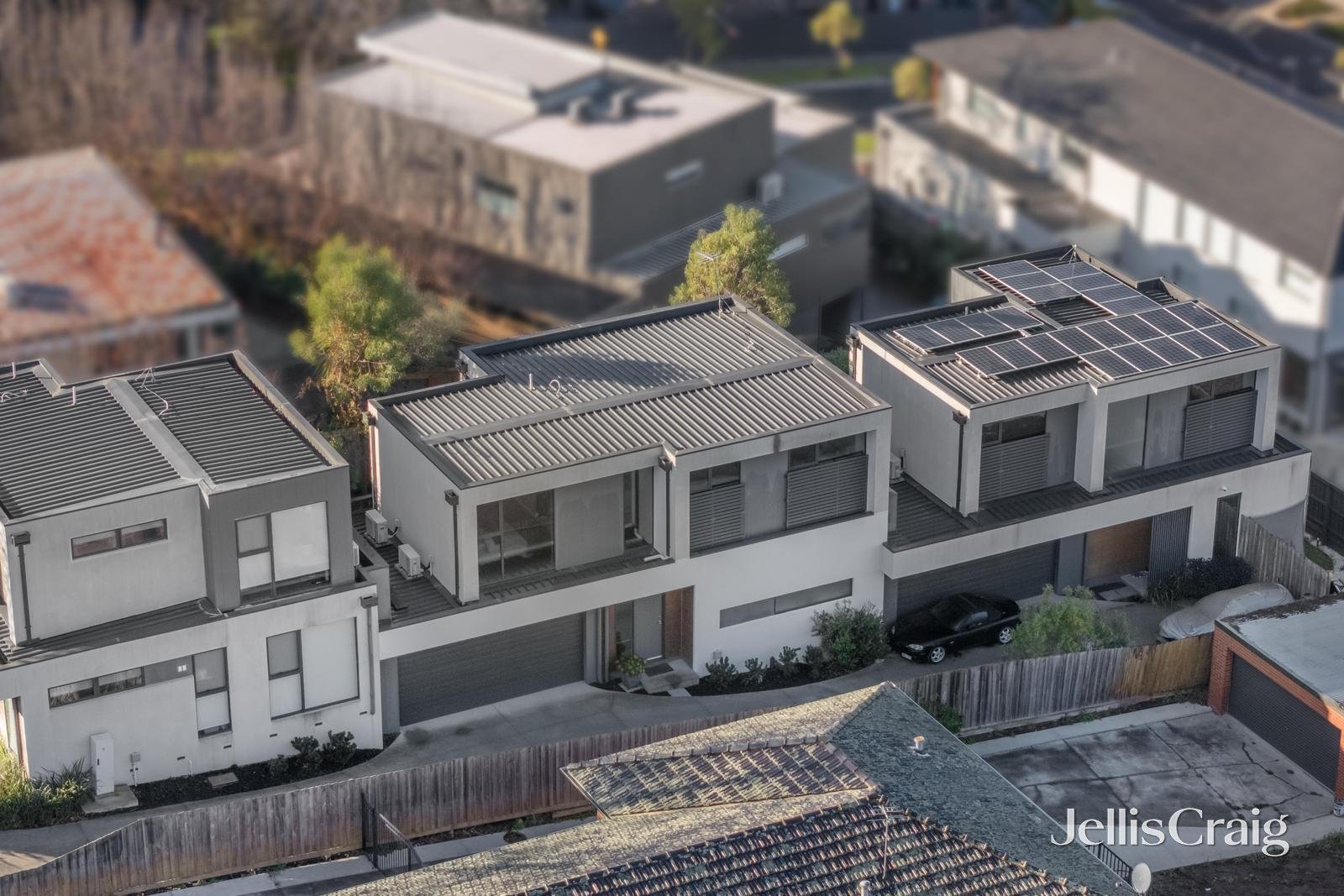 2/14 Fairway Road, Doncaster image 9