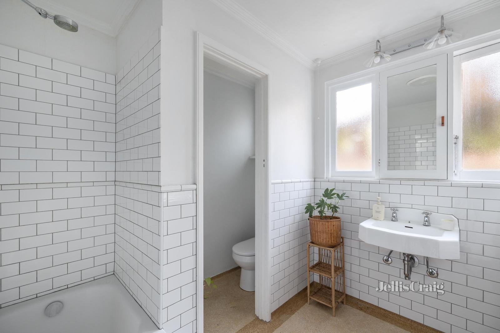 2/14 Garden Avenue, East Melbourne image 5