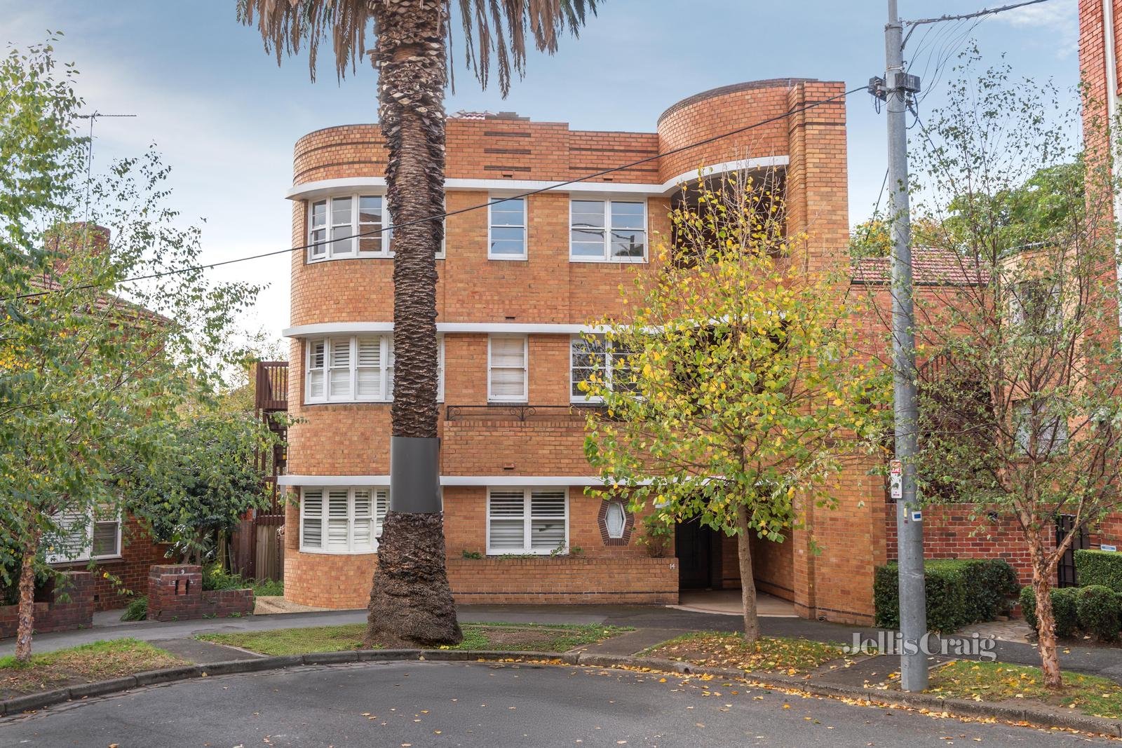 2/14 Garden Avenue, East Melbourne image 10