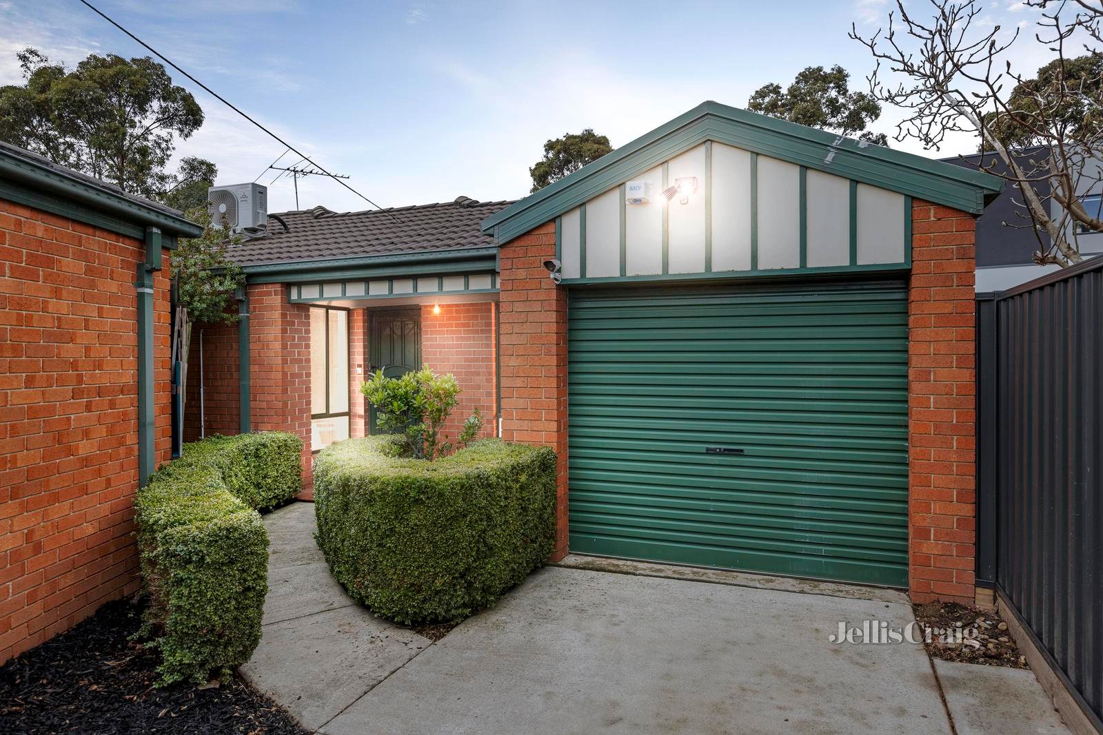 2/14 Koitaki Court, Heidelberg West image 1