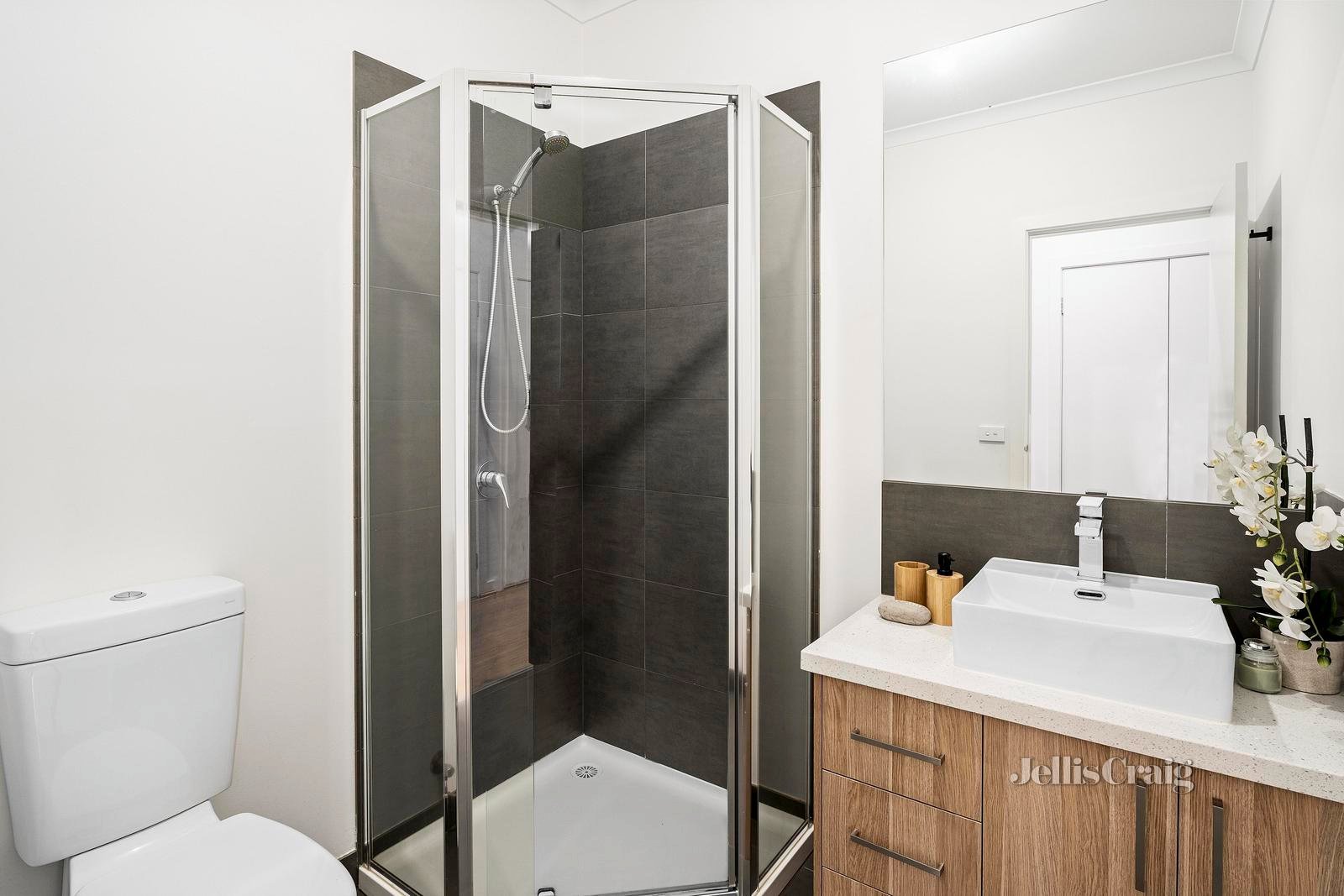 2/14 Laird Street, Croydon image 10
