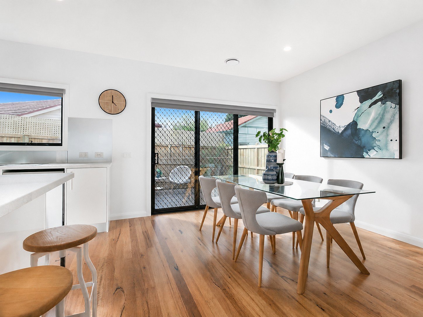 2/14 Lusher Road, Croydon image 3